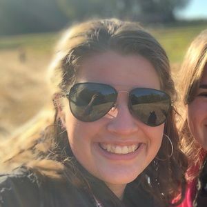 Meet your Posher, Sarah